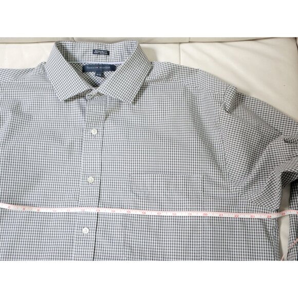 Men's Size XL Regular Fit Grey & White Plaid Button Down Shirt by Tommy Hilfiger - Picture 6 of 7